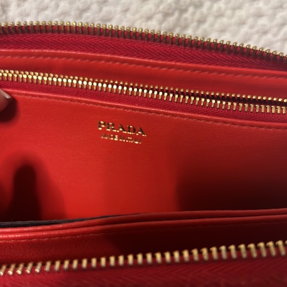 Prada red wallet - Picture 4 of 8